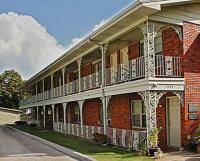 East Manor Apartments